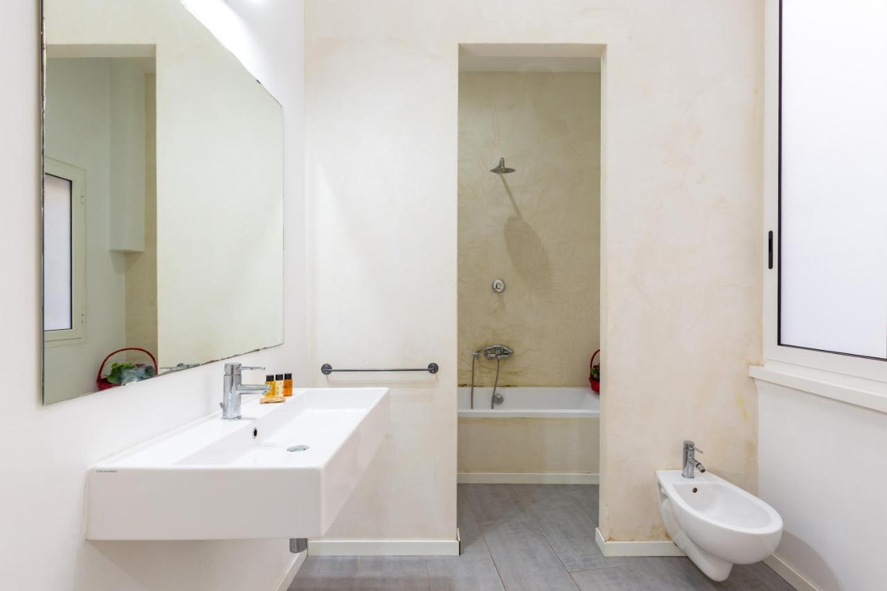 Assisi Style Flat Trastevere Rome