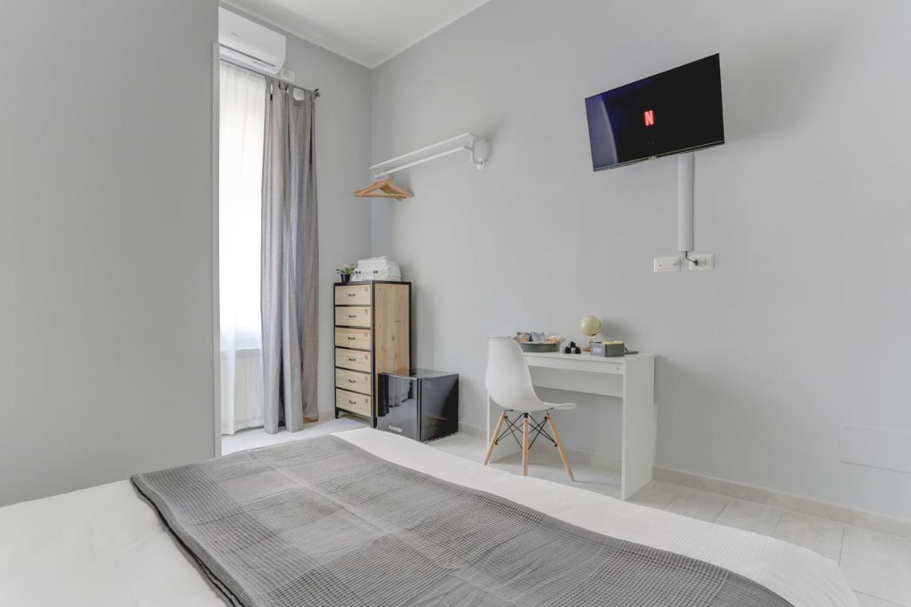 Voyager House Termini - And Guest house