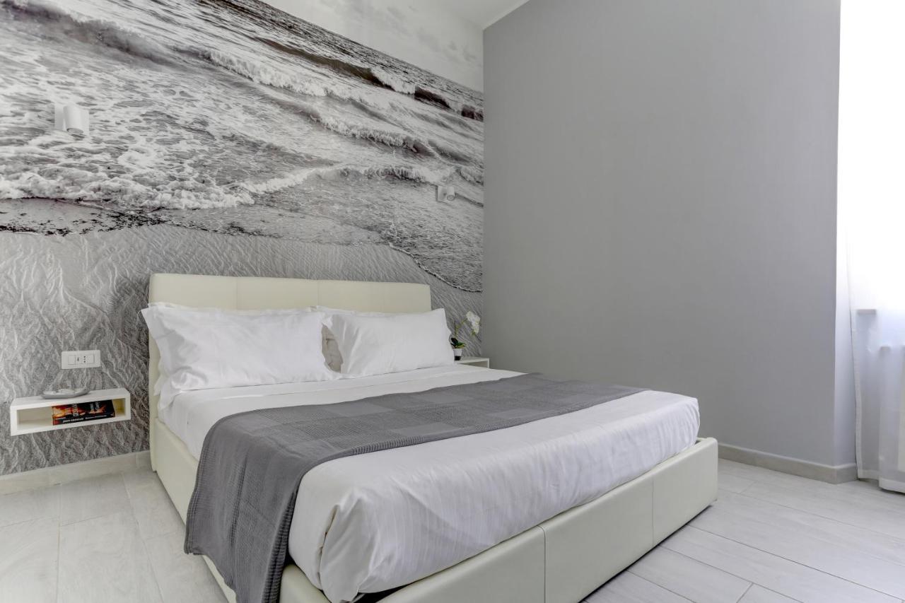 Voyager House Termini - And Guest house