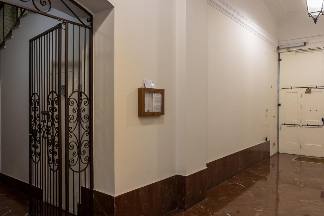 Largo Leopardi Apartment *