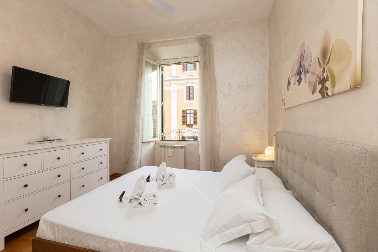 Saint Peter By In Apartment *