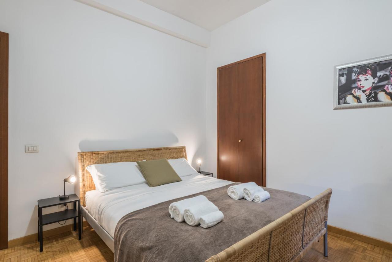 Largo Leopardi Apartment Rome