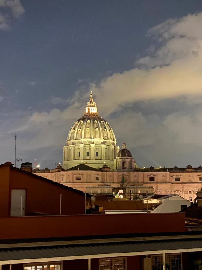 C&y - Vaticano St Peter - Luxe Penthouse Flat Rome