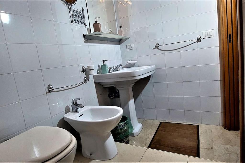 Penthouse Near Rome, Free Parking. Apartment Rome