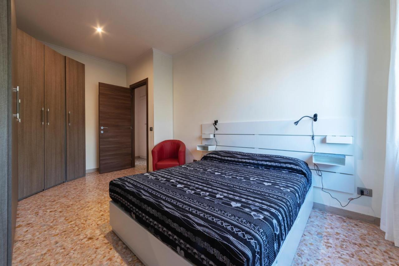 Santa Croce & Mm San Giovanni Apartment *