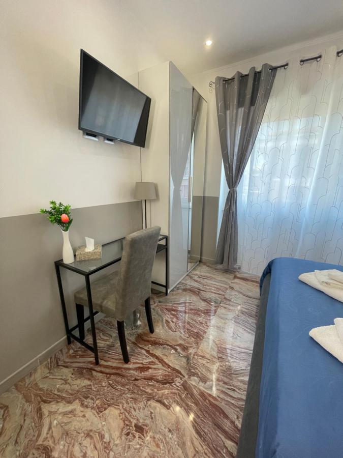 Henry Apartment