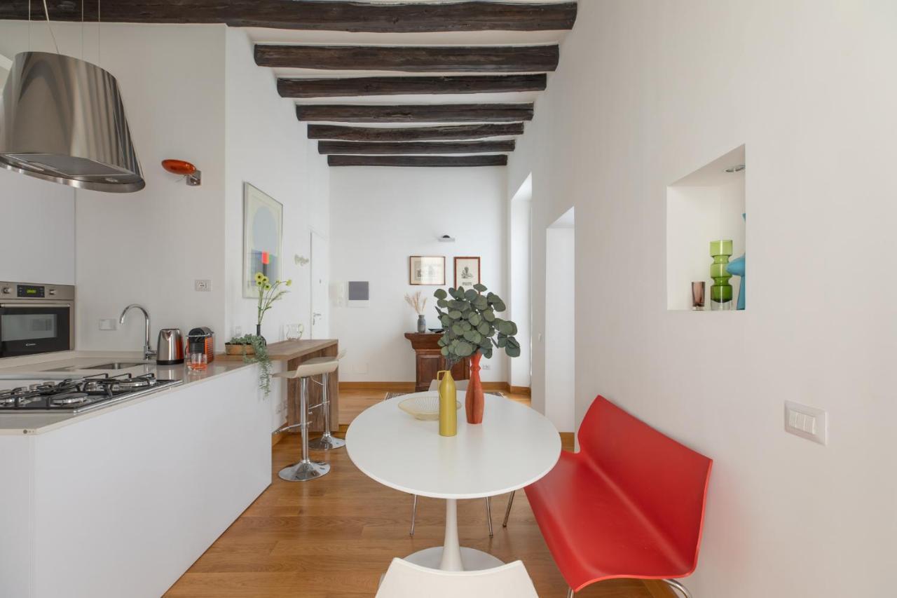 Iflat Colorfull Near Navona Apartment *