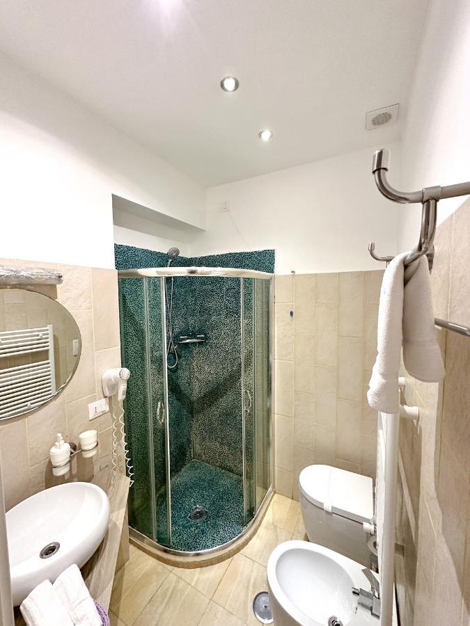 Bed And Guest house 2*
