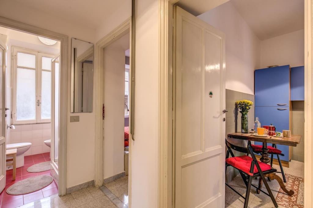 Monti Coliseum 2nd Floor 3 Bedroom Apartment Rome