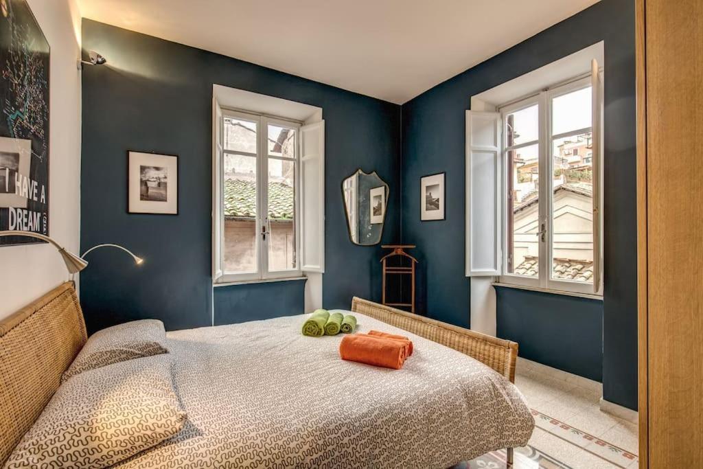 Monti Coliseum 2nd Floor 3 Bedroom Apartment Rome