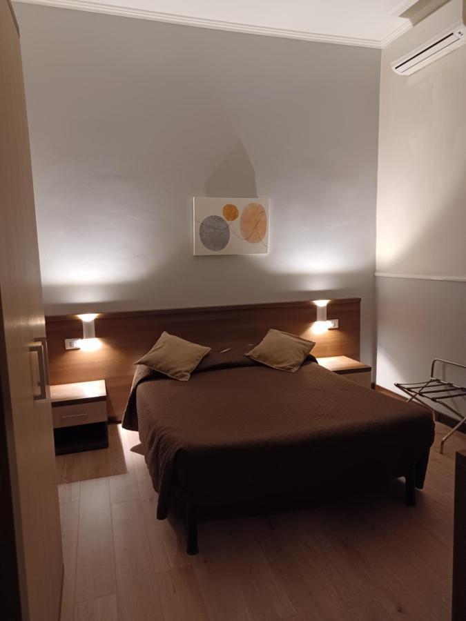 Leone Guest house