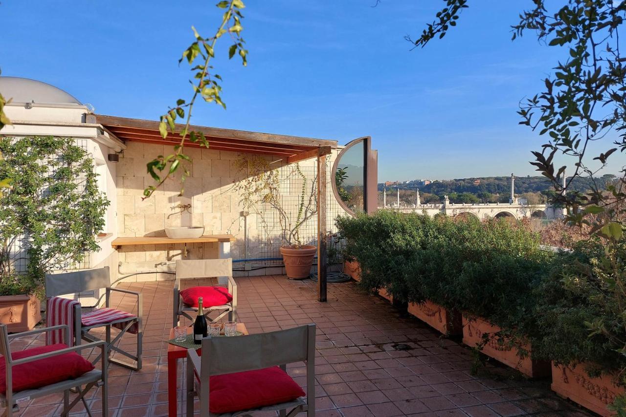 Beautiful Loft In Ponte Milvio With Terrace Apartment
