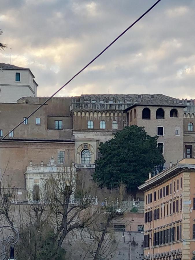 Apartment Vis Romae Luxury *