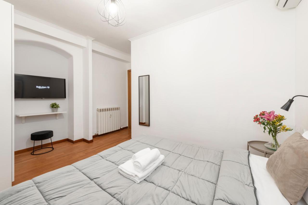 White Colosseo Bed & Breakfast