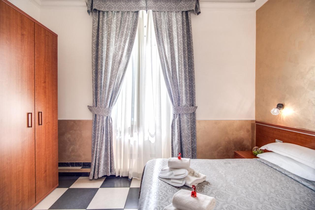 Centro Cavour 3* Rome