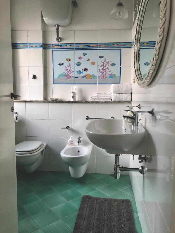 Questa Casa Non E Un Ciu-atr 9390-9 Apartment Rome
