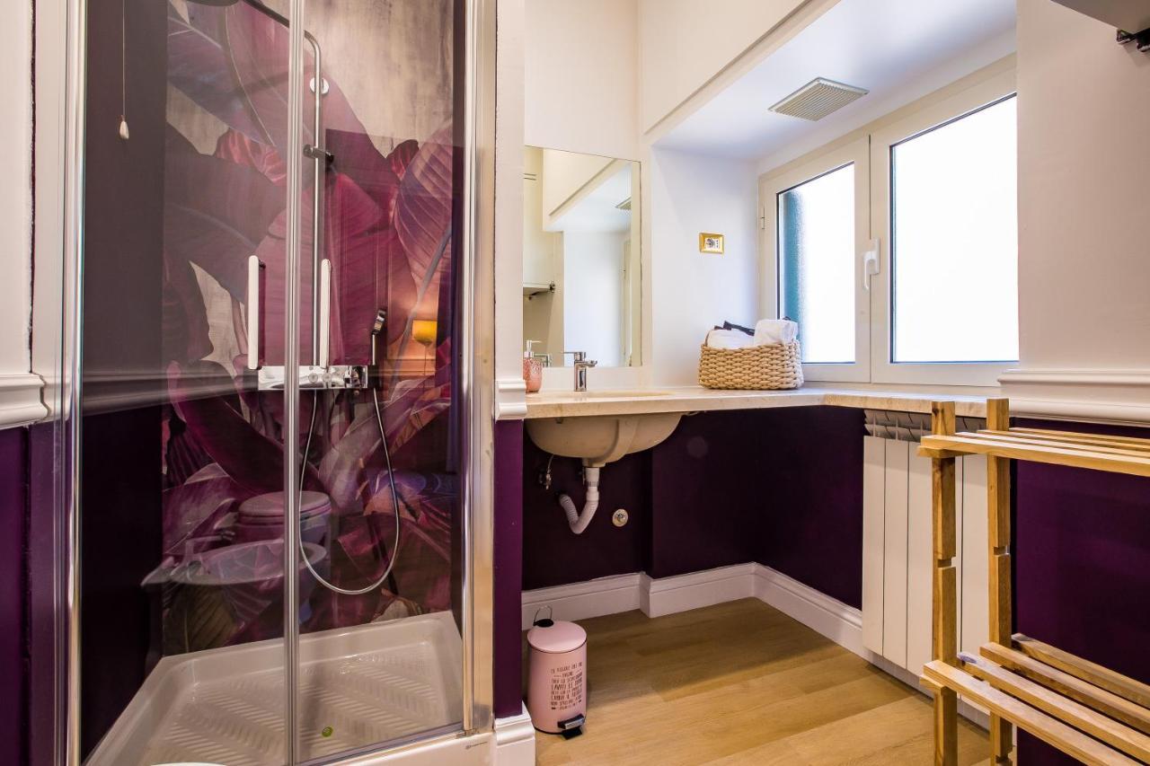 Hold - Luxury Bed & Breakfast Rome