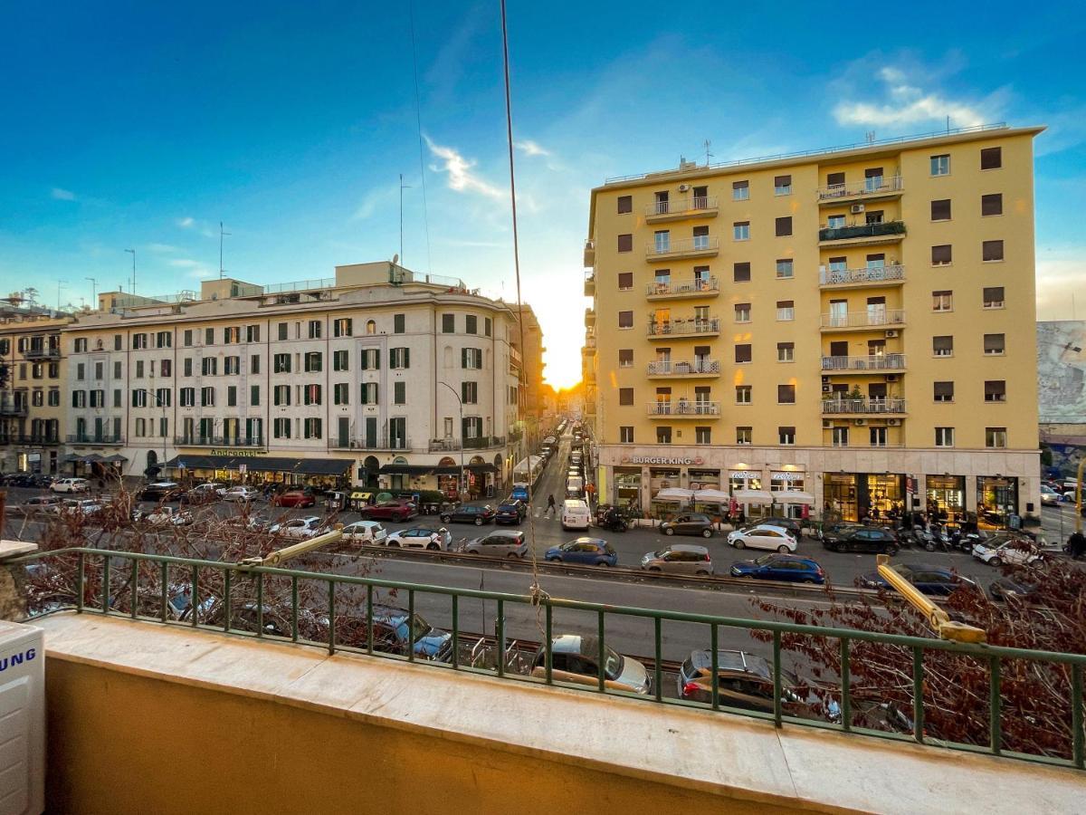 Apartment Piramide Luxury Colosseum