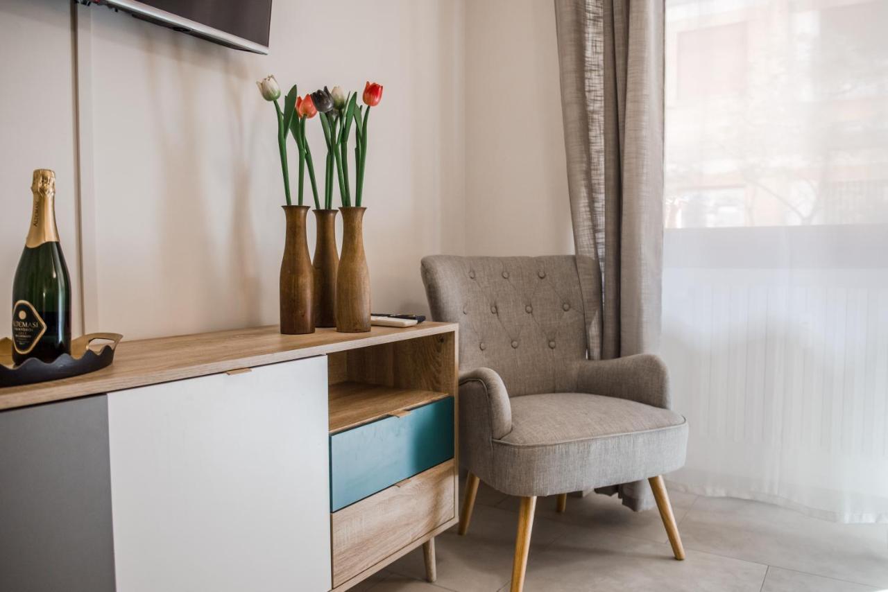 Casa 3 Santi, Your Contemporary In Appartamento Roma