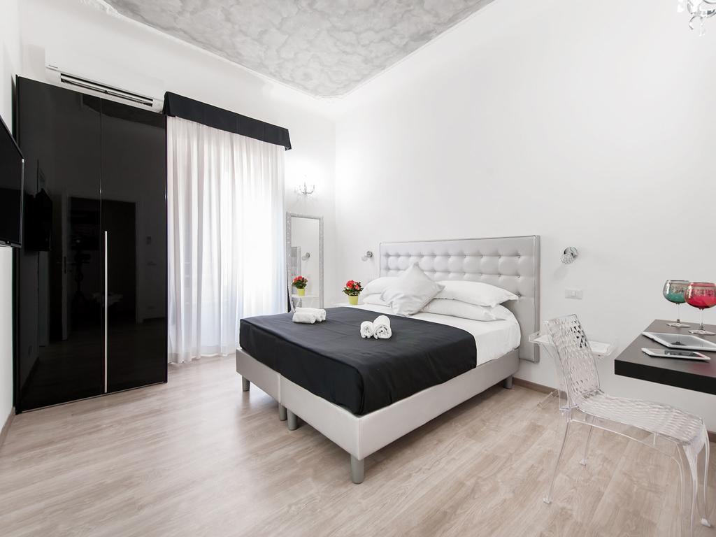 Black Colosseo Guest house
