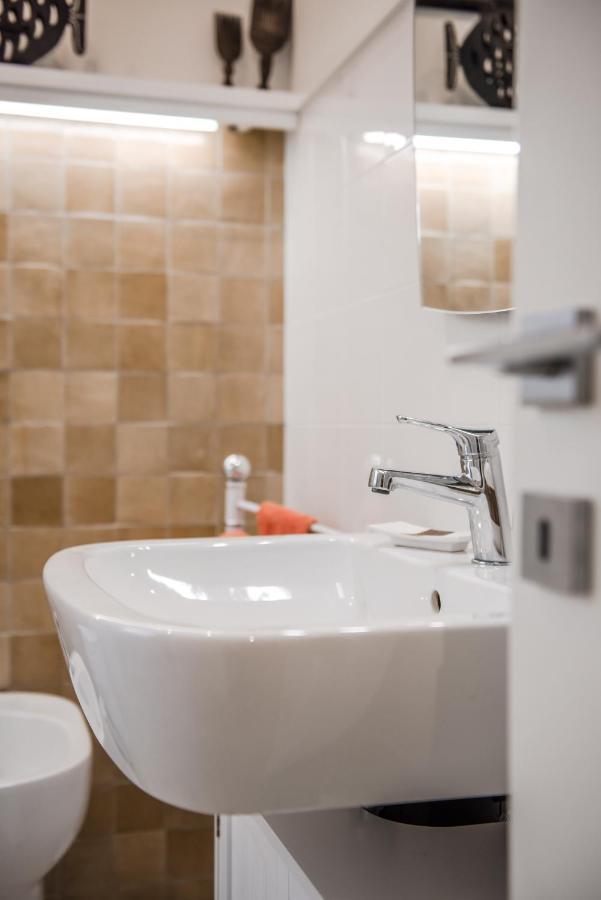 Casa 3 Santi, Your Contemporary In Appartamento Roma
