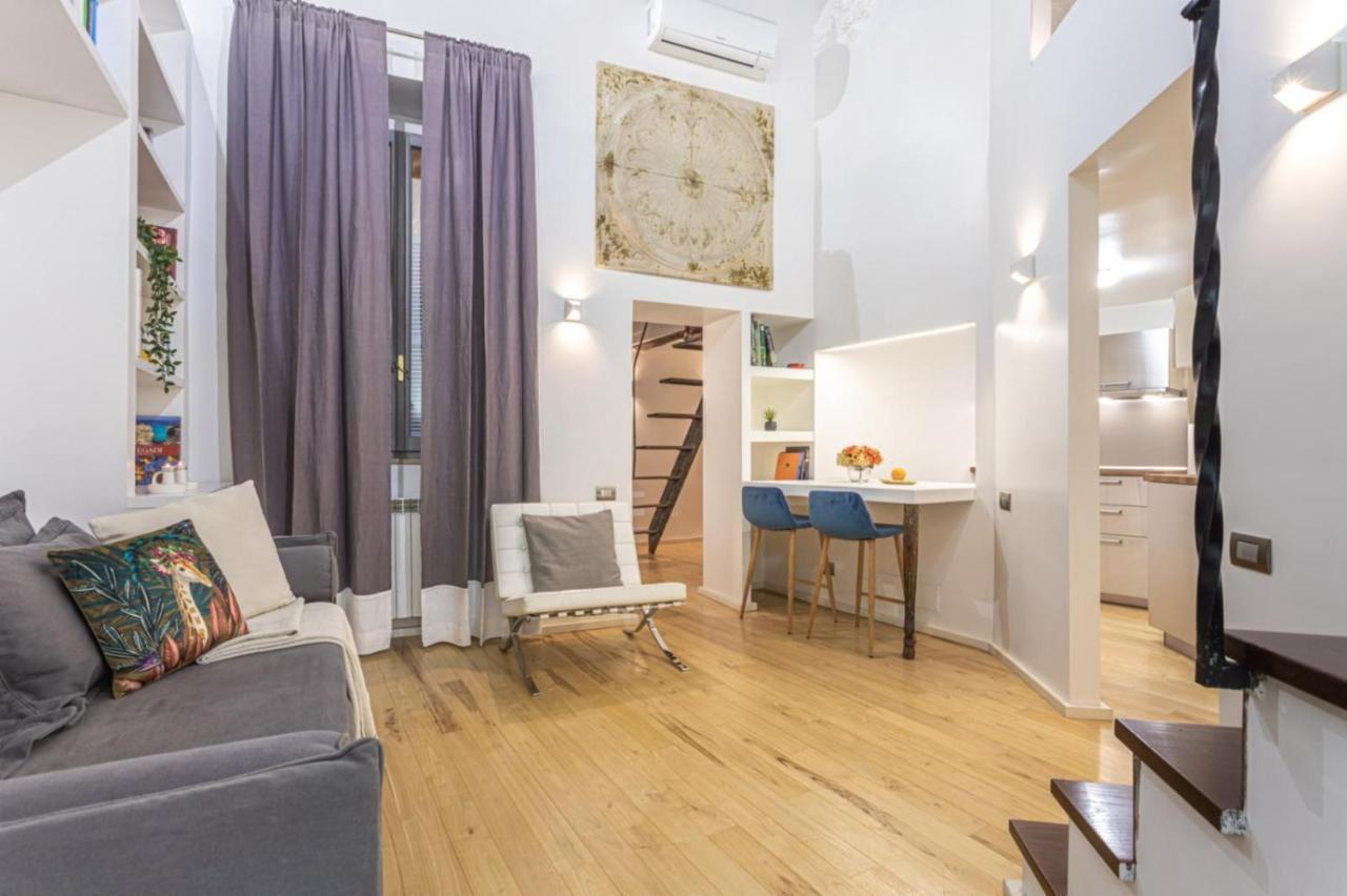 Lucrezia - Close To Piazza Navona * Rome