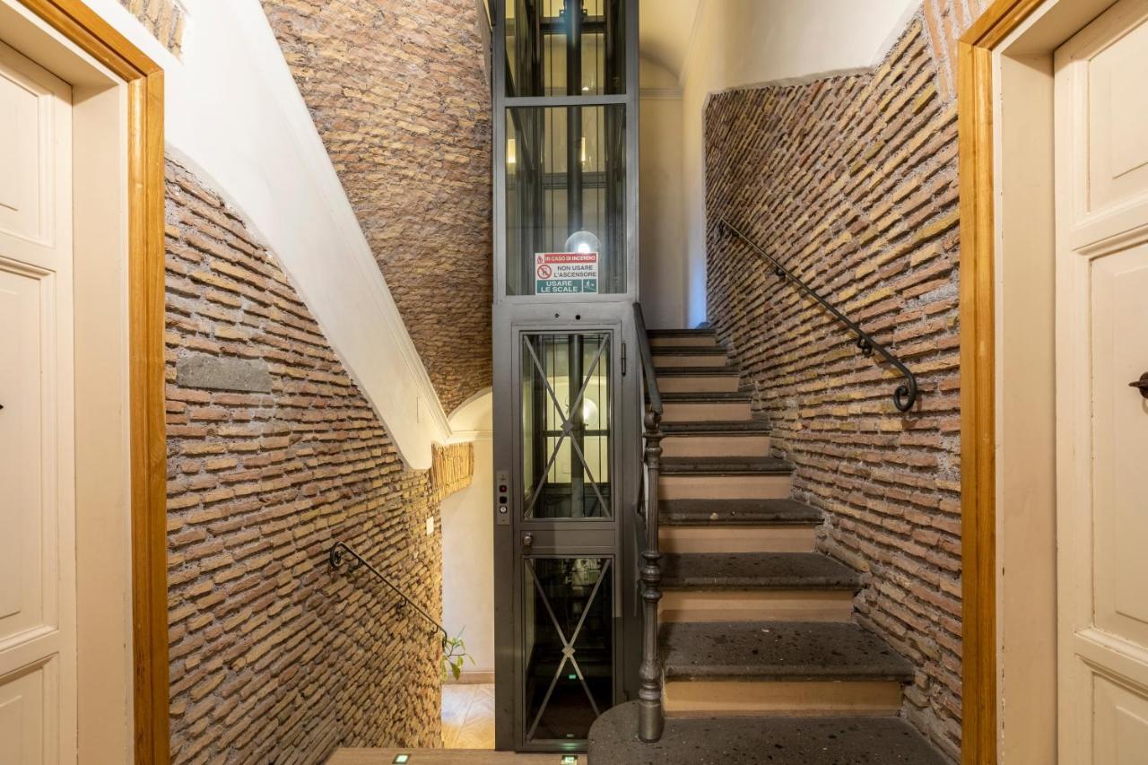 Largo Arenula * Rome