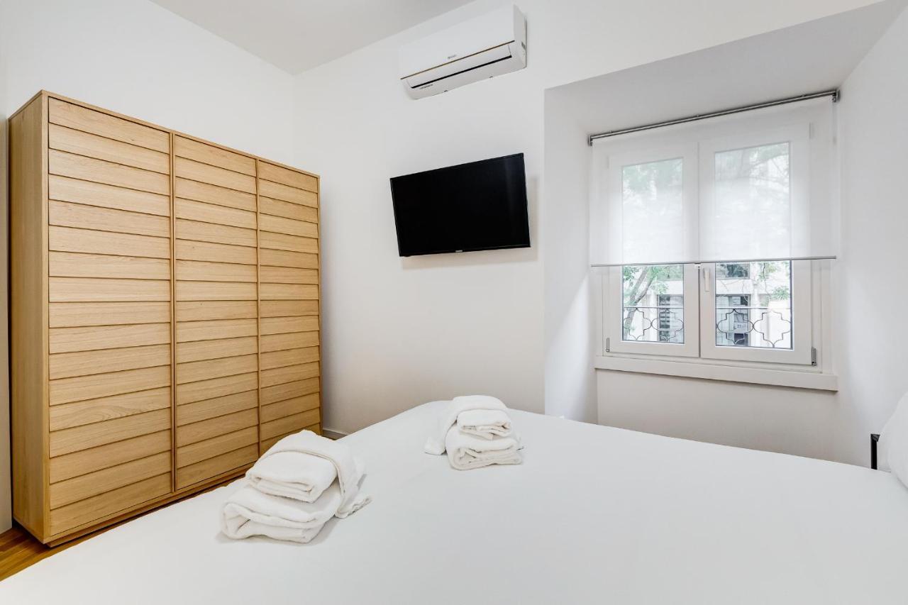 Apartment In The Heart Of The *