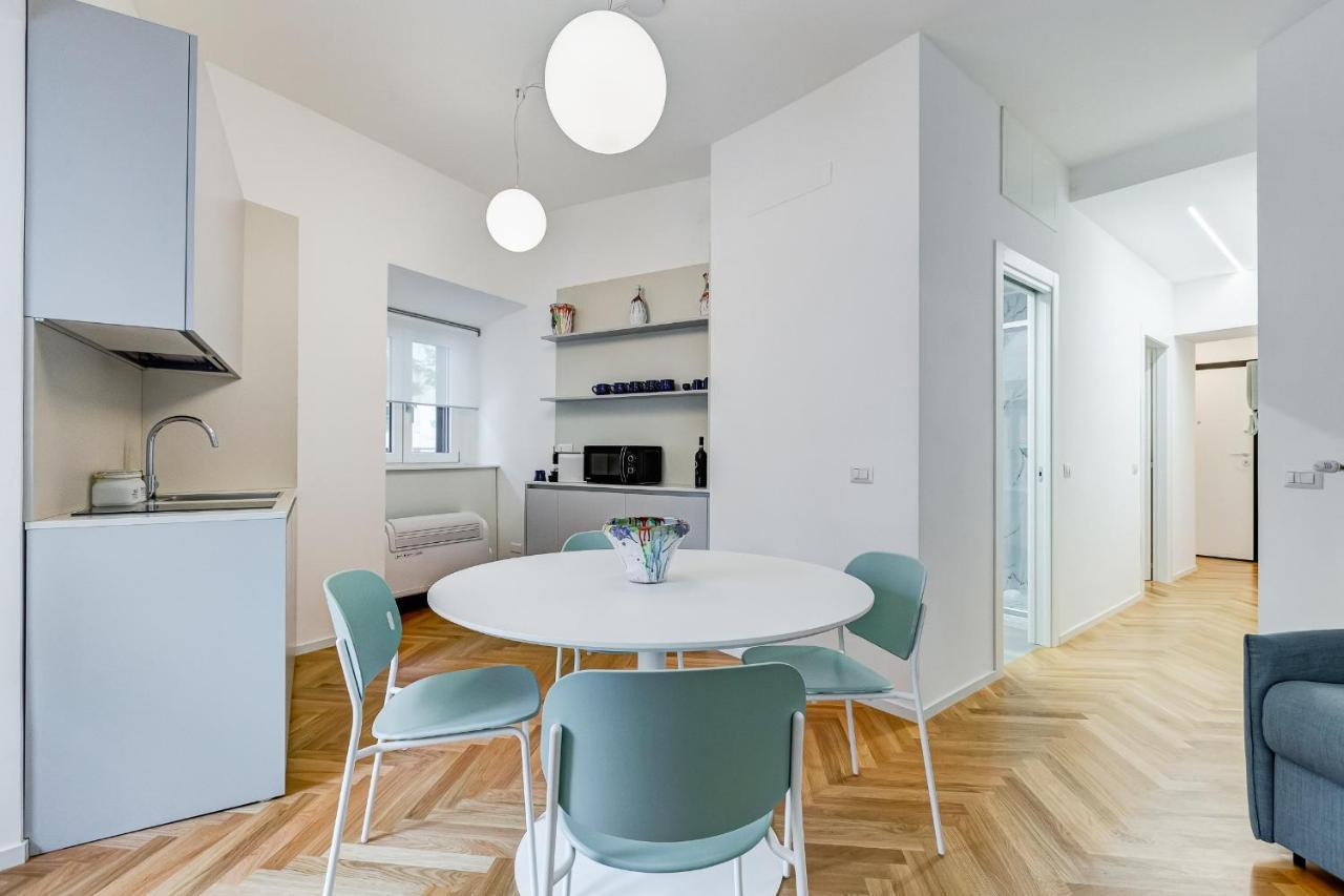 In The Heart Of The Apartment *