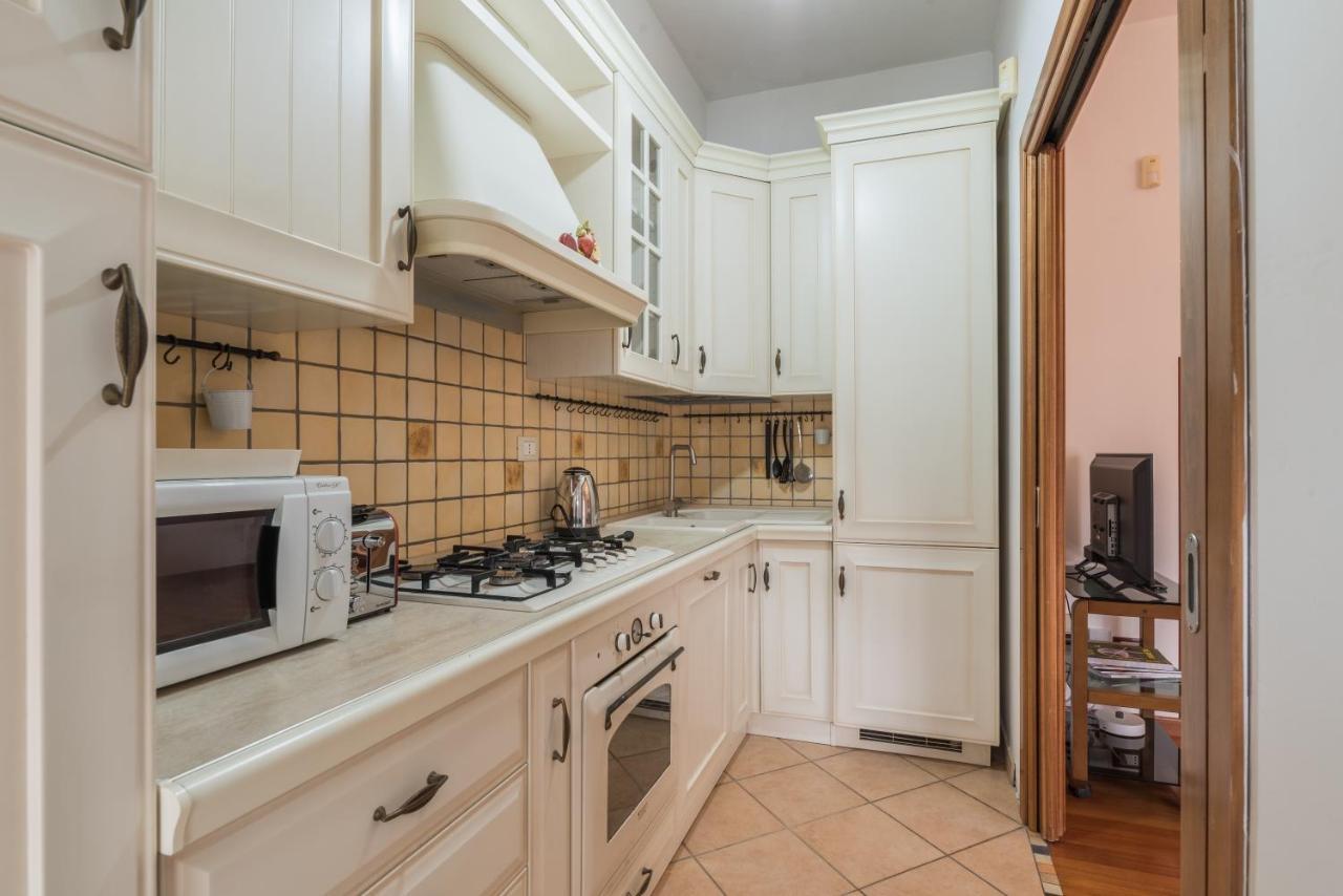 Bright 2 Bedroom And Balcony * Rome
