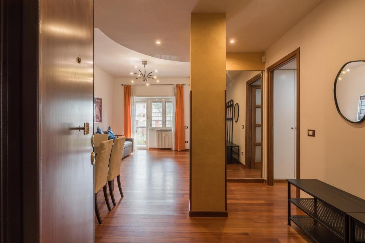 Bright 2 Bedroom And Balcony Apartment *