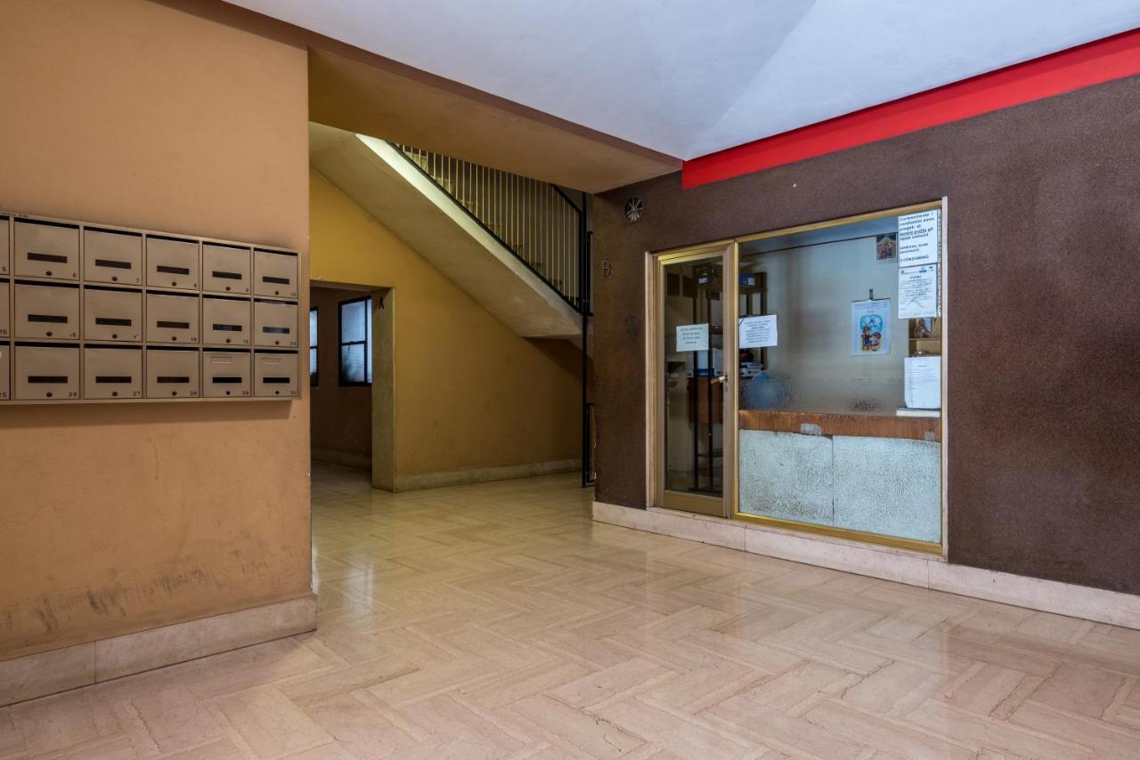 Apartment Bright 2 Bedroom And Balcony *