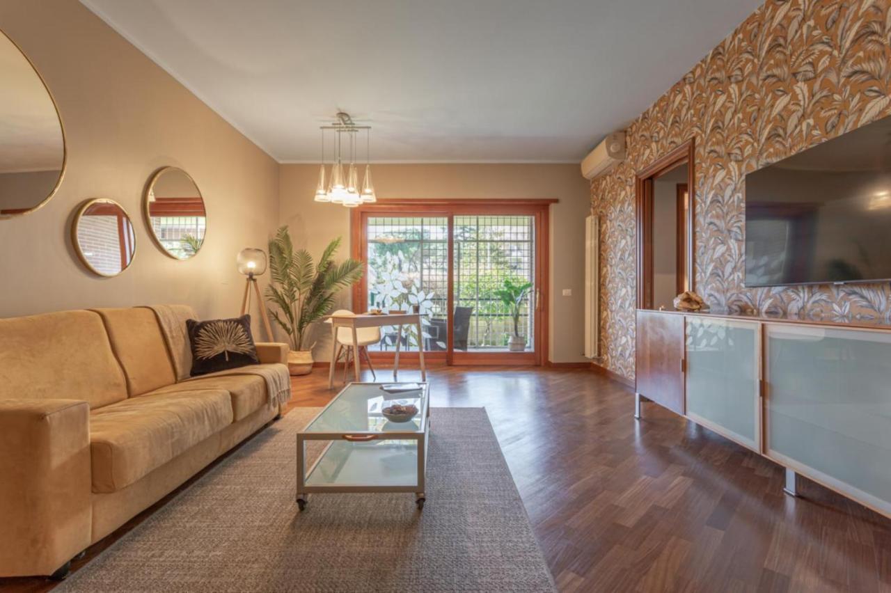 Elfaro Kitty - Stylish Close To S. Peter Apartment