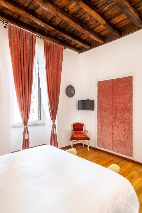 Pantheon Caravaggio's House * Rome