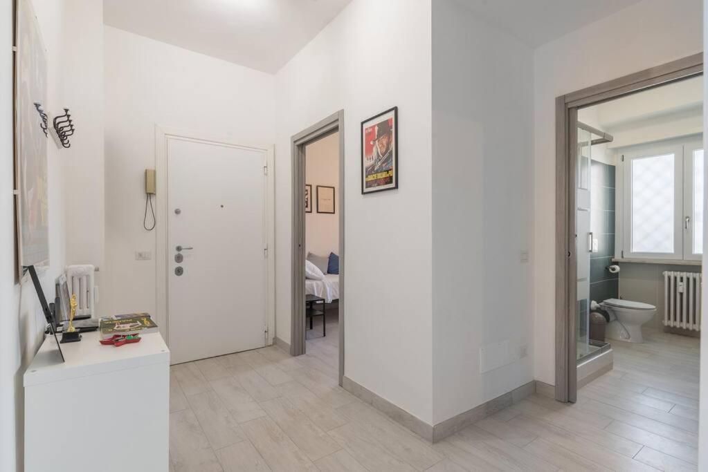 Apartment Cinema House In Cinecitta