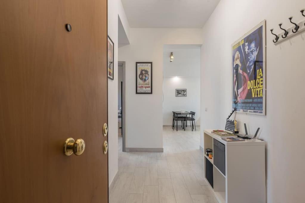 Apartment Cinema House In Cinecitta Rome