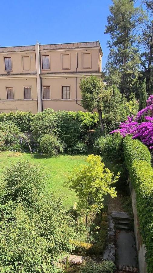 Bed & Breakfast Riari Rome