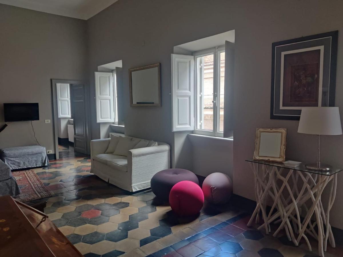 Apartment Warm Charming In Campo De Fiori
