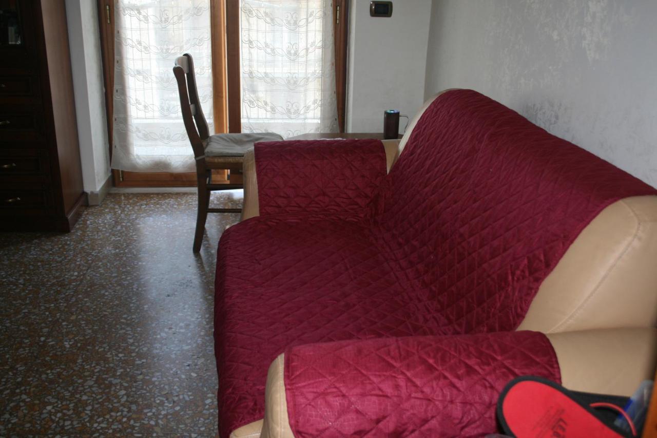 Appartamento Per Turisti E Famiglie Roma