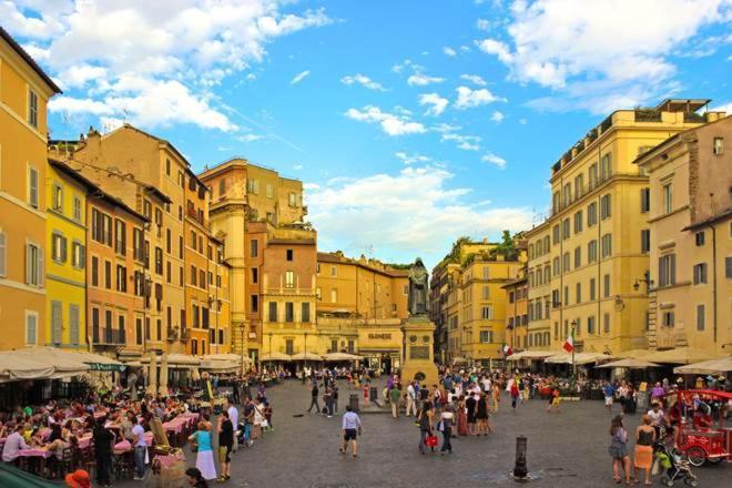 Warm Charming In Campo De Fiori