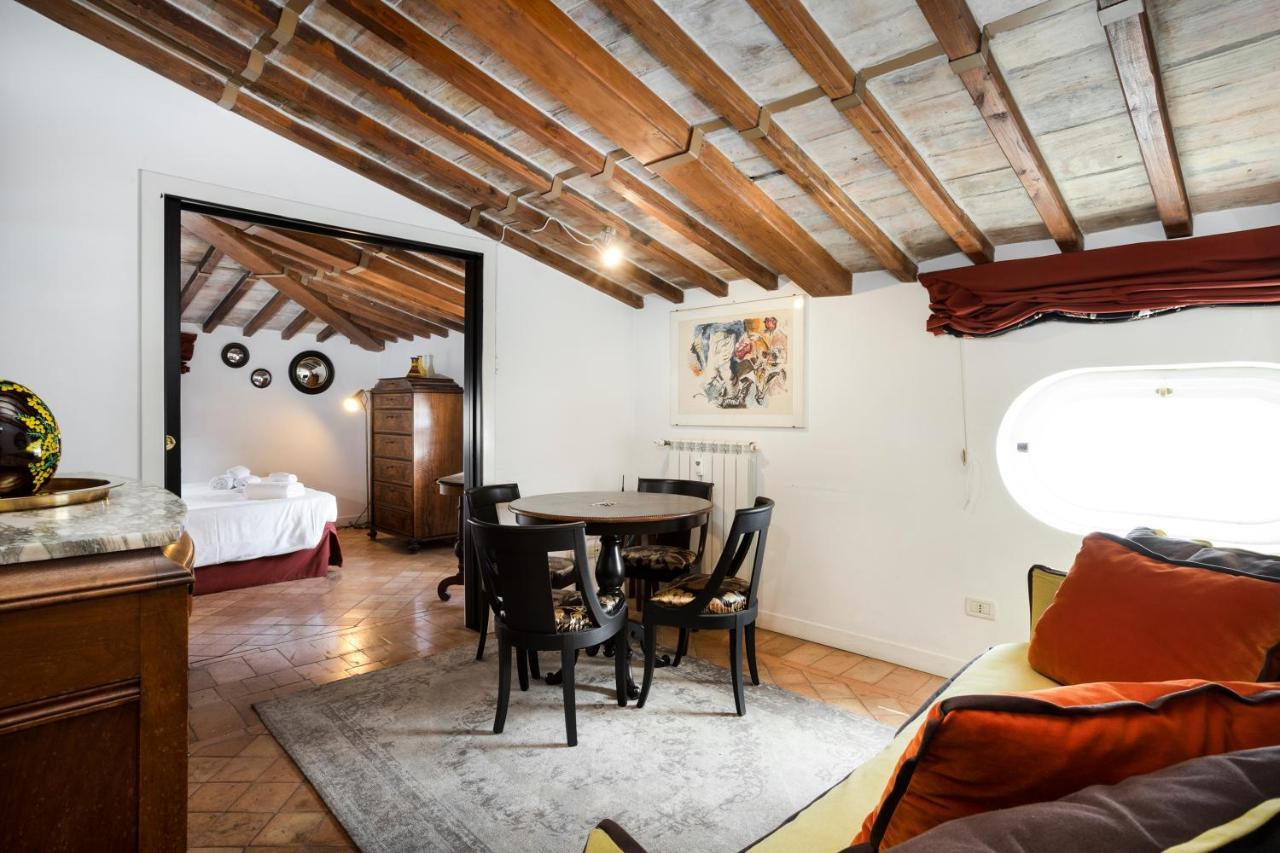 Frattina Apartment