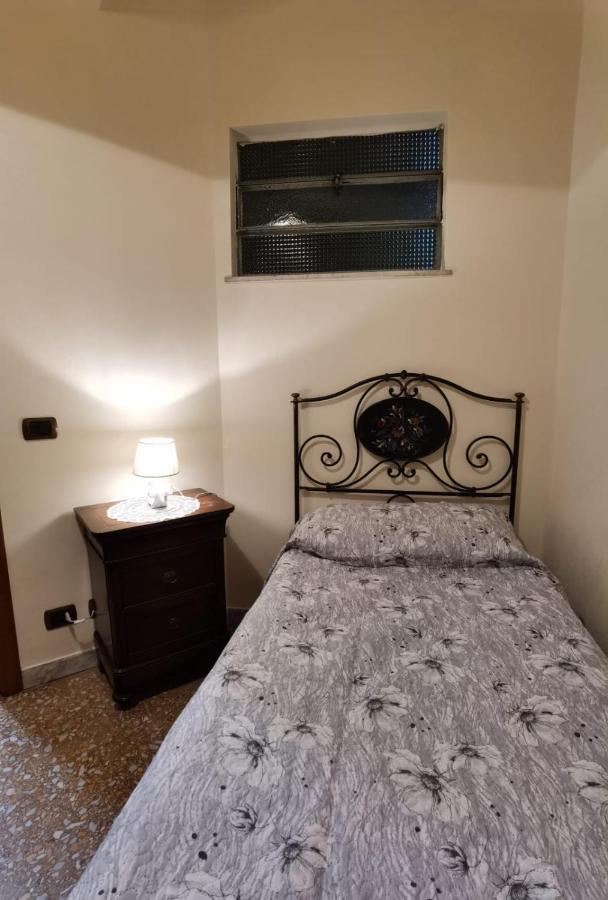 Appartamento Per Turisti E Famiglie Roma
