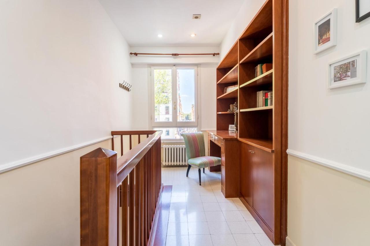 Elizabeth Penthouse, Charmy In Little London 10 Min From The Center Appartamento