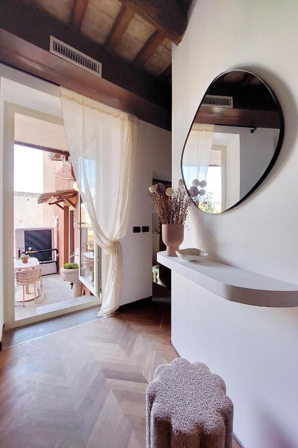 Ych Elegant Flat With Terrace To Trastevere Apartment