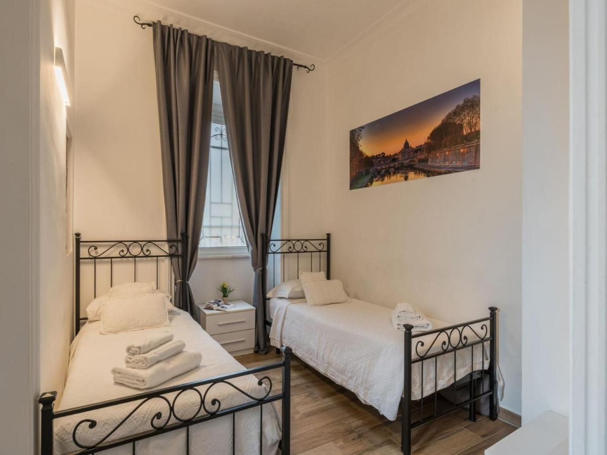 Apartment The Best Rent - Elegant Three-bedroom A Few Steps From Fontana Di Trevi *