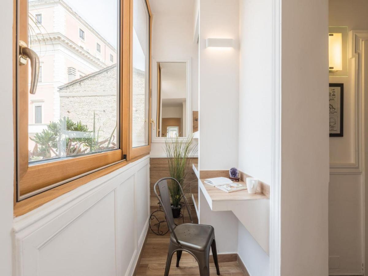The Best Rent - Elegant Three-bedroom A Few Steps From Fontana Di Trevi Apartment *