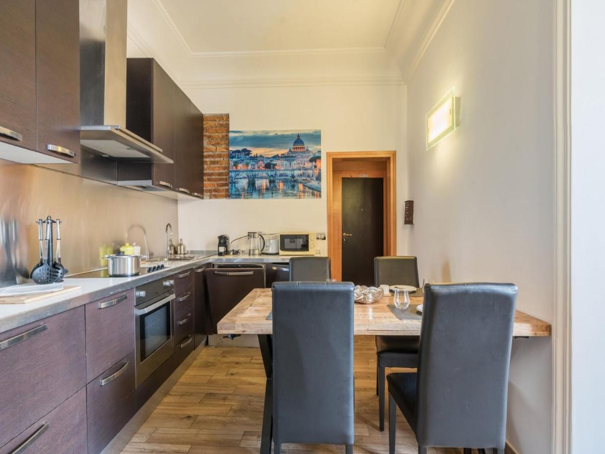 Apartment The Best Rent - Elegant Three-bedroom A Few Steps From Fontana Di Trevi Rome