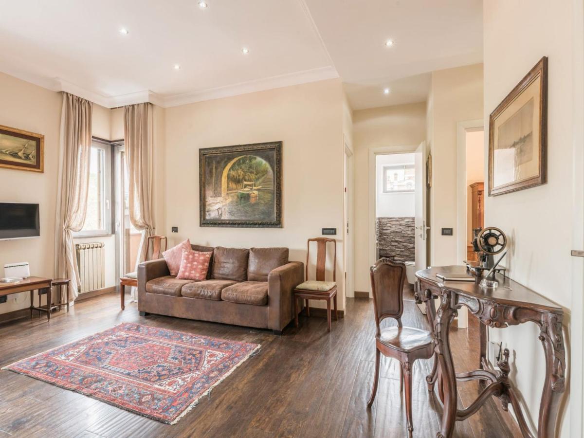 The Rent - Elegant Two-bedroom In Via Aurelia *
