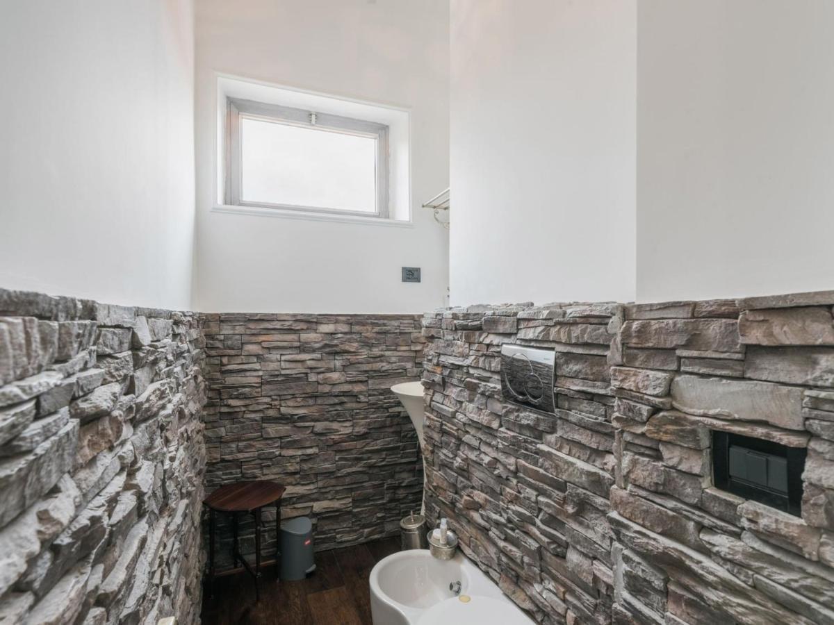 Apartment The Rent - Elegant Two-bedroom In Via Aurelia Rome