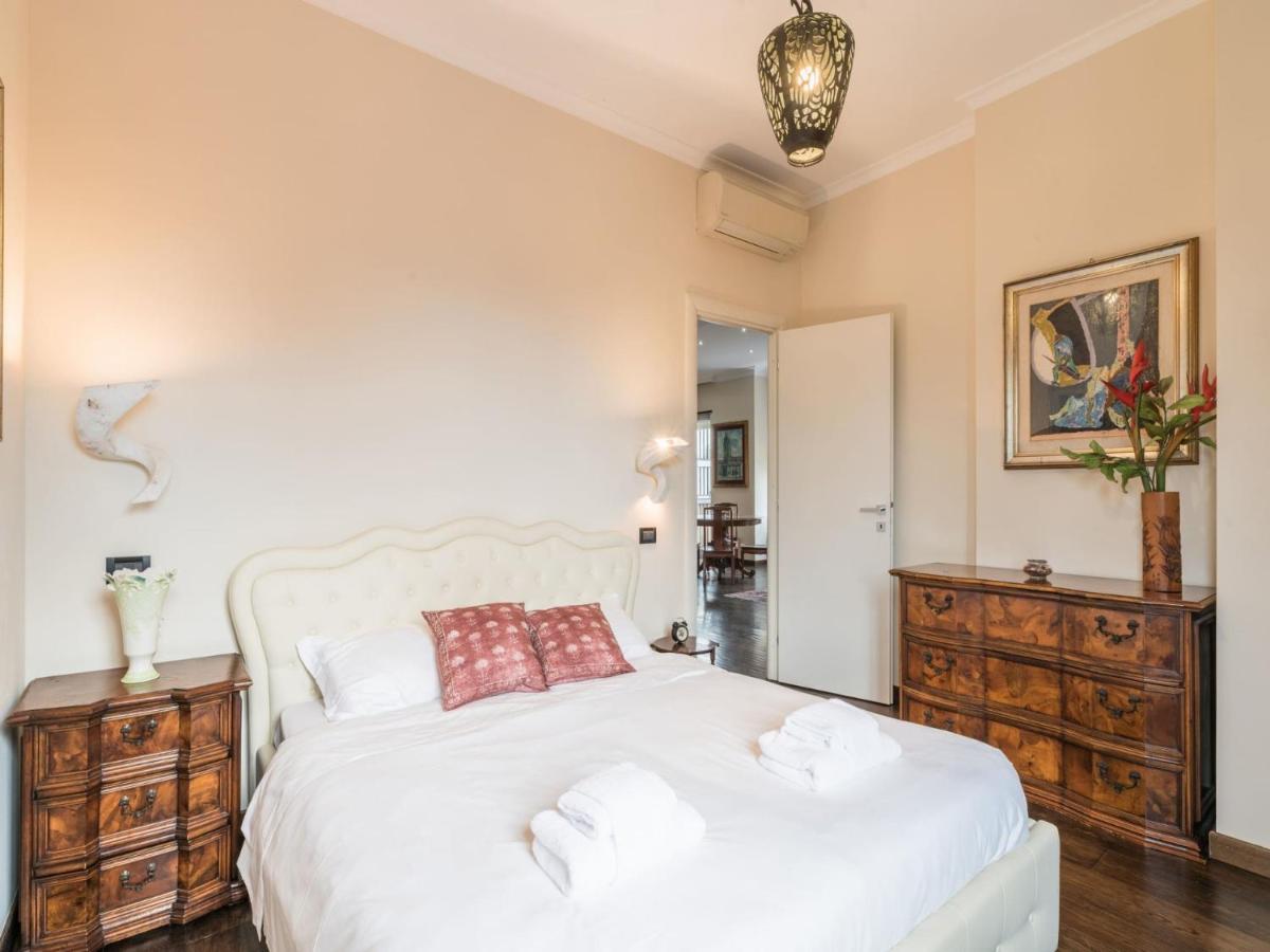 The Rent - Elegant Two-bedroom In Via Aurelia Apartment Rome